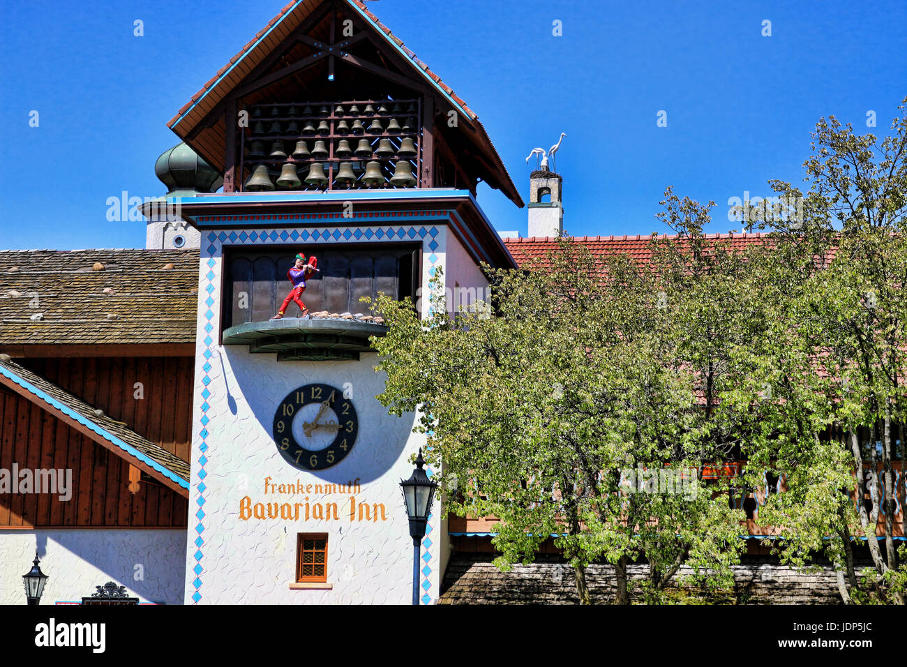 Glockenspiel mit 35 glocken Fotos und Bildmaterial in hoher Auflösung