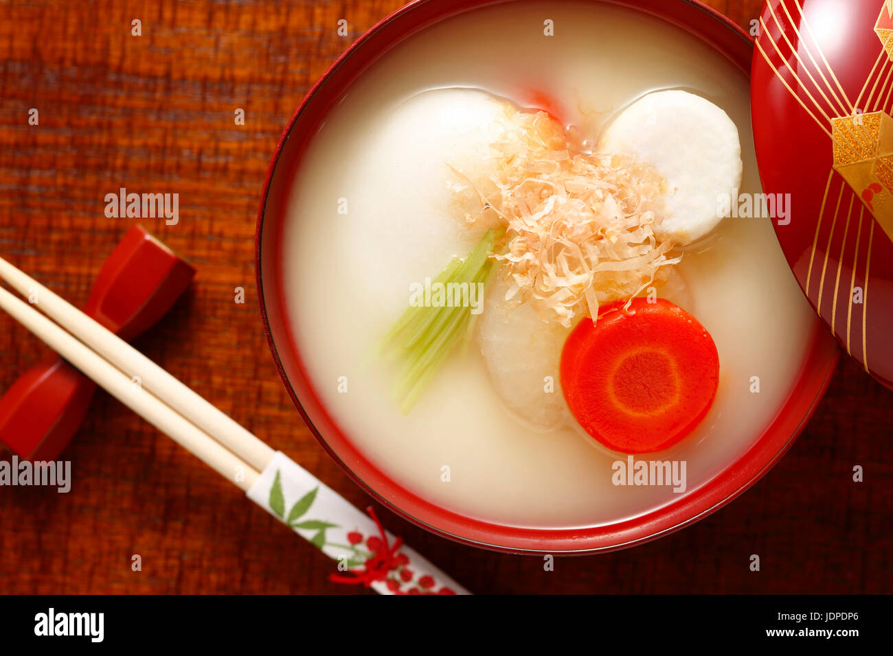Japanische traditionelle Speisen in einem Ryokan in Tokyo, Japan Stockfoto