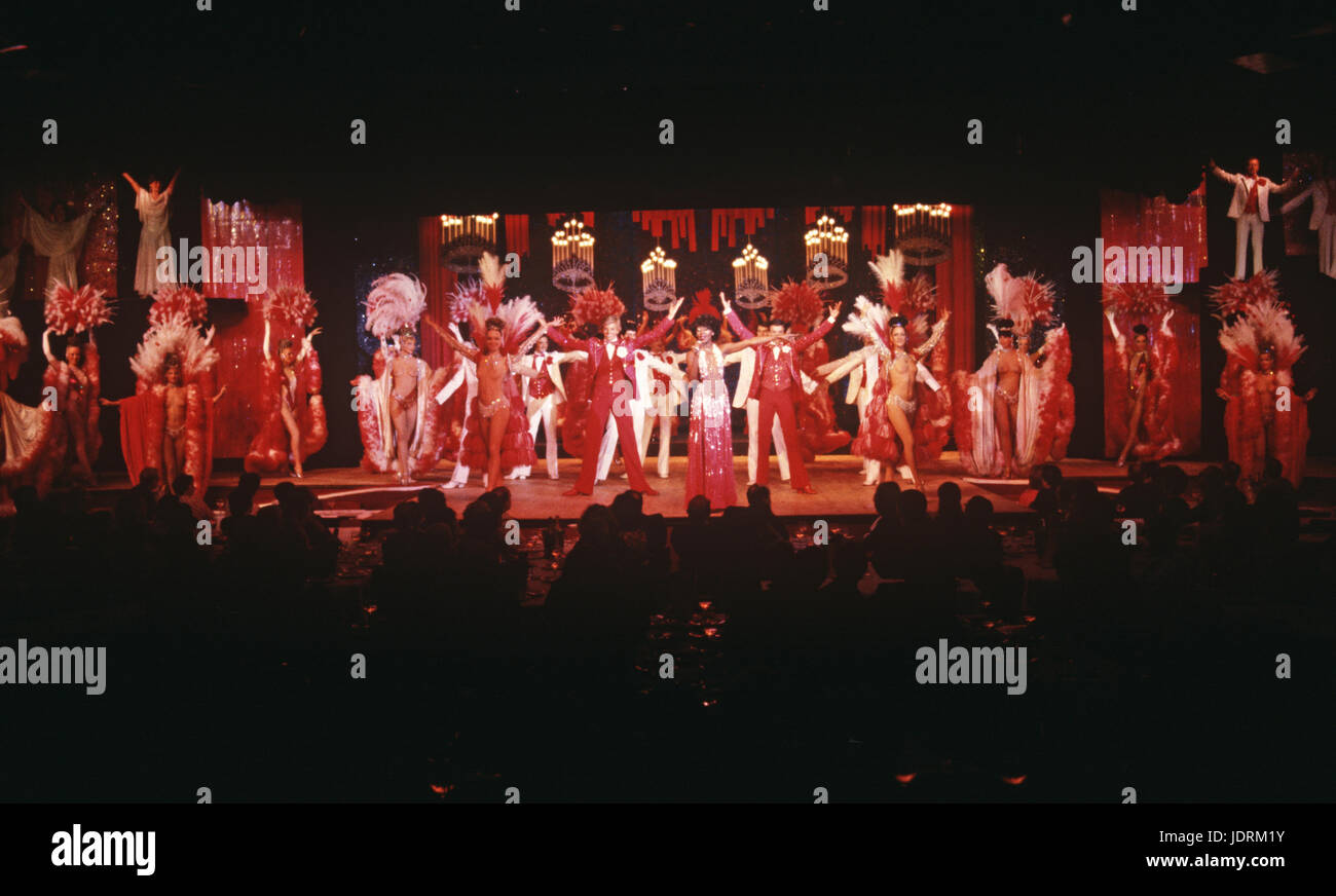 Tänzer im Moulin Rouge Kabarett, Clichy, Paris, Frankreich Stockfoto