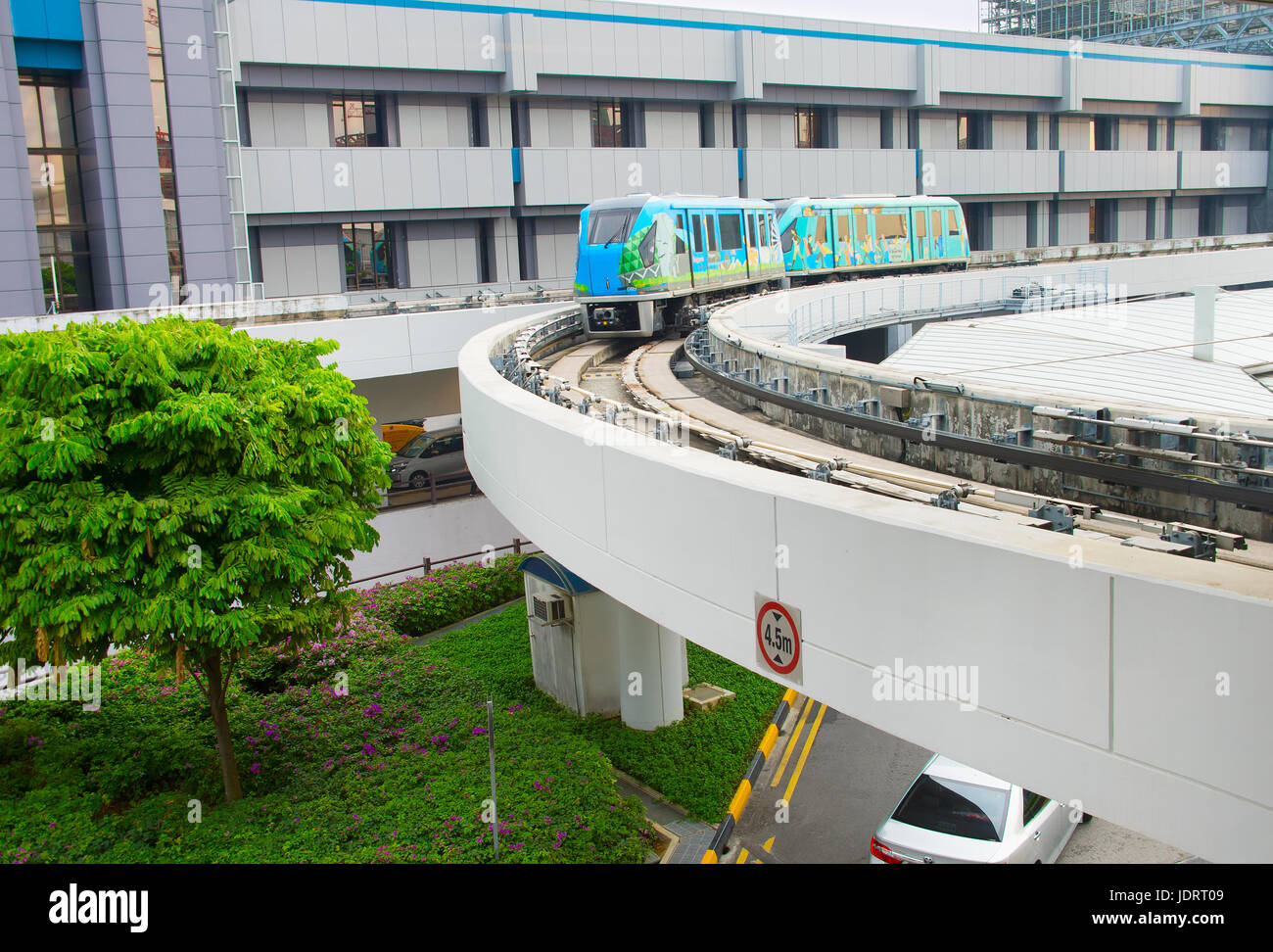 Singapur - 13. Januar 2017: Der Flughafen Changi Skytrain am Singapore Changi Airport in Singapur. Im Jahr 1990 eröffnet, es war das erste Auto-geführte System ich Stockfoto