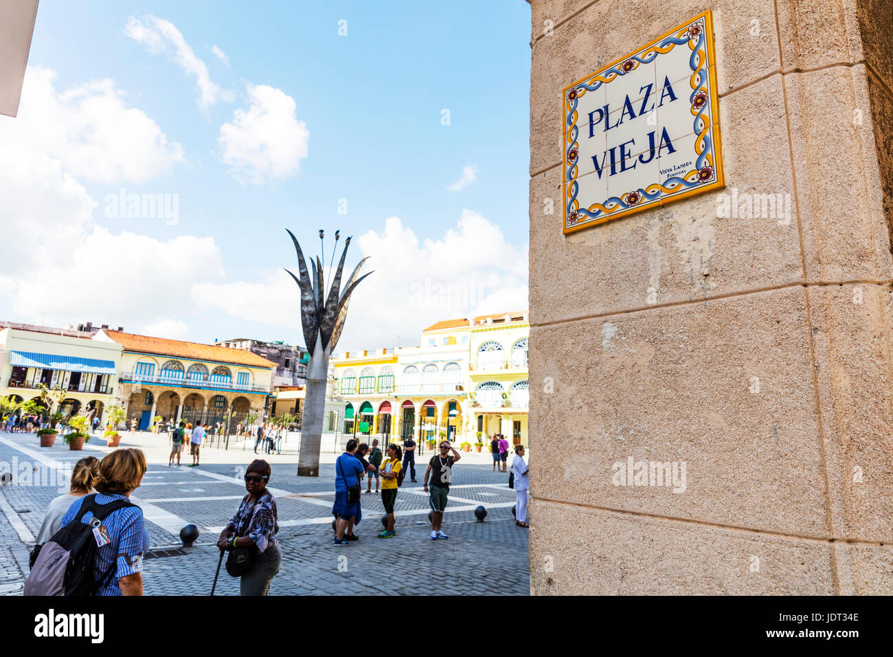 Plaza Vieja Havanna Kuba, kubanische Plaza, Plaza Vieja (Altstadt), Havanna, Kuba, Habana Zeichen, Havanna, Kuba. Plaza Vieja, Habana Vieja, Havanna, Kuba, Stockfoto