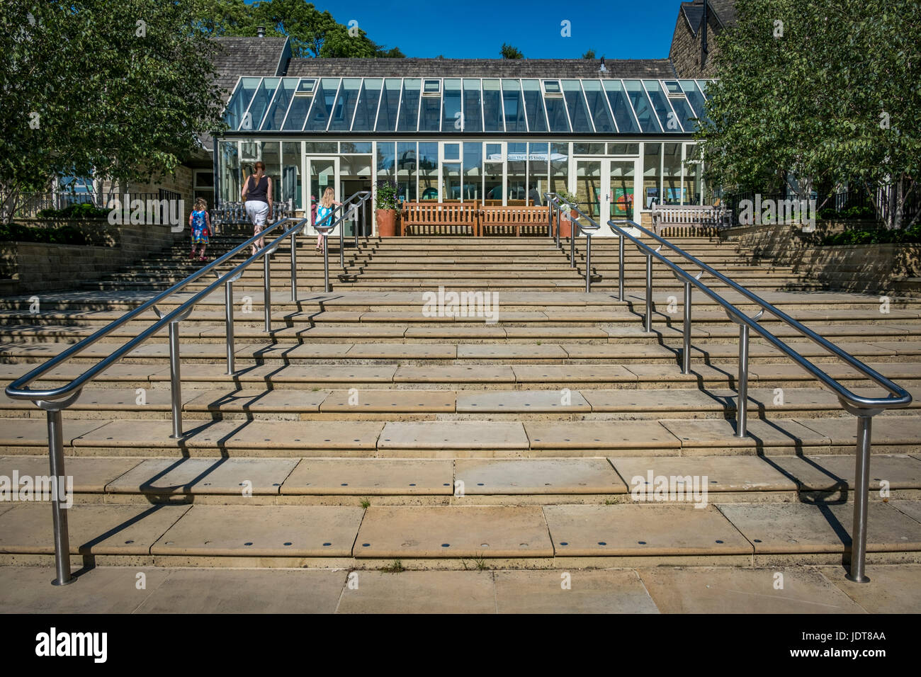 Schönen Sommertag in Harlow Carr Gardens in Harrogate, North Yorkshire. Stockfoto