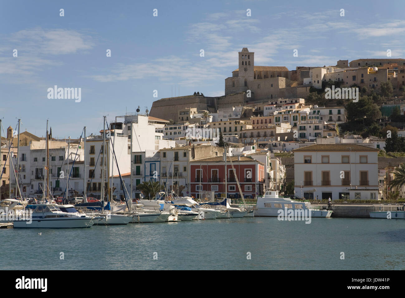 Ansicht von Dalt Vila, Kathedrale und Hafen von Ibiza Stadt, Ibiza Stockfoto