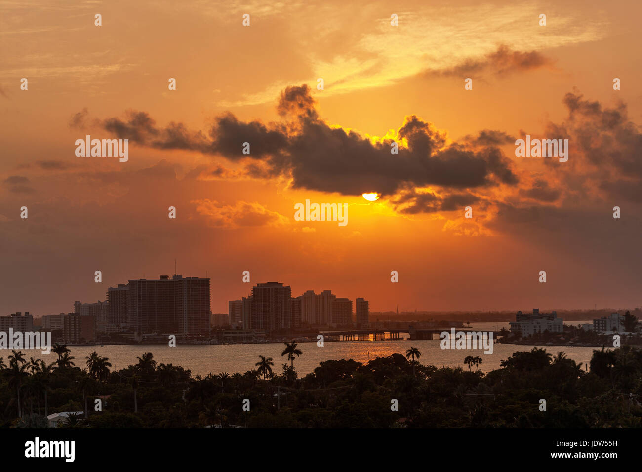 Sonnenuntergang über Miami Beach, Florida, Vereinigte Staaten Stockfoto