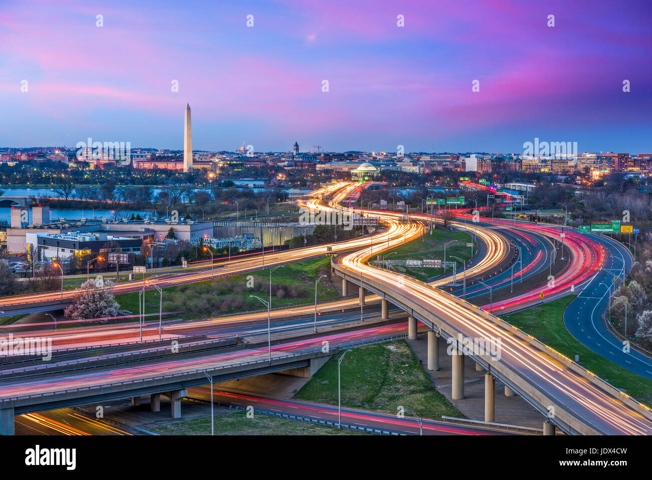 Washington, D.C. Skyline mit Straßen und Sehenswürdigkeiten. Stockfoto