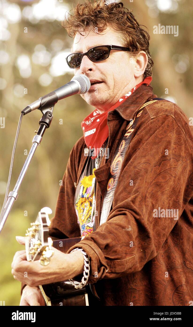 Joe Ely führt auf dem streng Bluegrass Festival, San Francisco, Kalifornien, USA, Oktober 2003 © Anthony Pidgeon / MediaPunch. Stockfoto