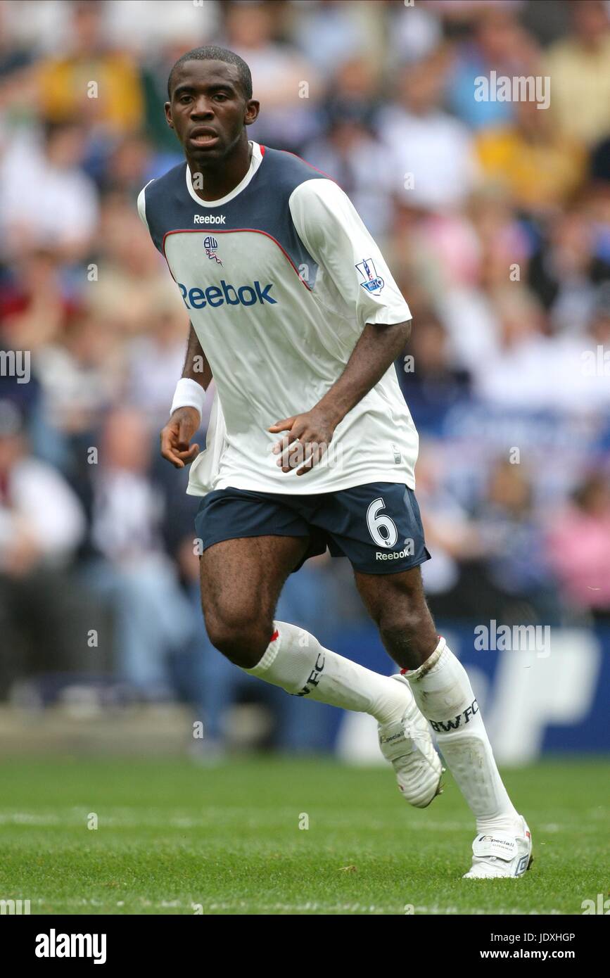 FABRICE MUAMBA BOLTON WANDERERS FC REEBOK STADIUM BOLTON ENGLAND 30. August 2008 Stockfoto