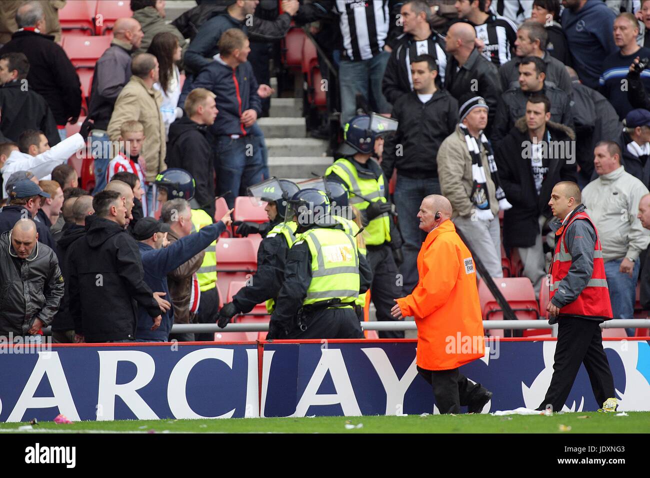 Menge Ärger SUNDERLAND V NEWCASTLE Stadion von leichten SUNDERLAND ENGLAND 25. Oktober 2008 Stockfoto