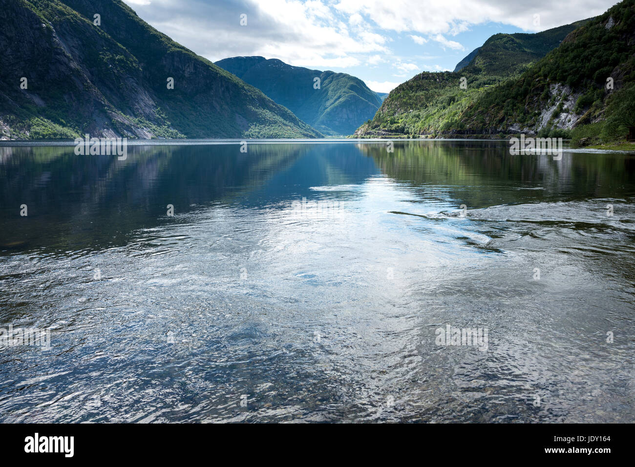 Eidfjordvatnet, Moräne gestaut See in der Gemeinde Eidfjord in der Grafschaft Hordaland, Norwegen Stockfoto