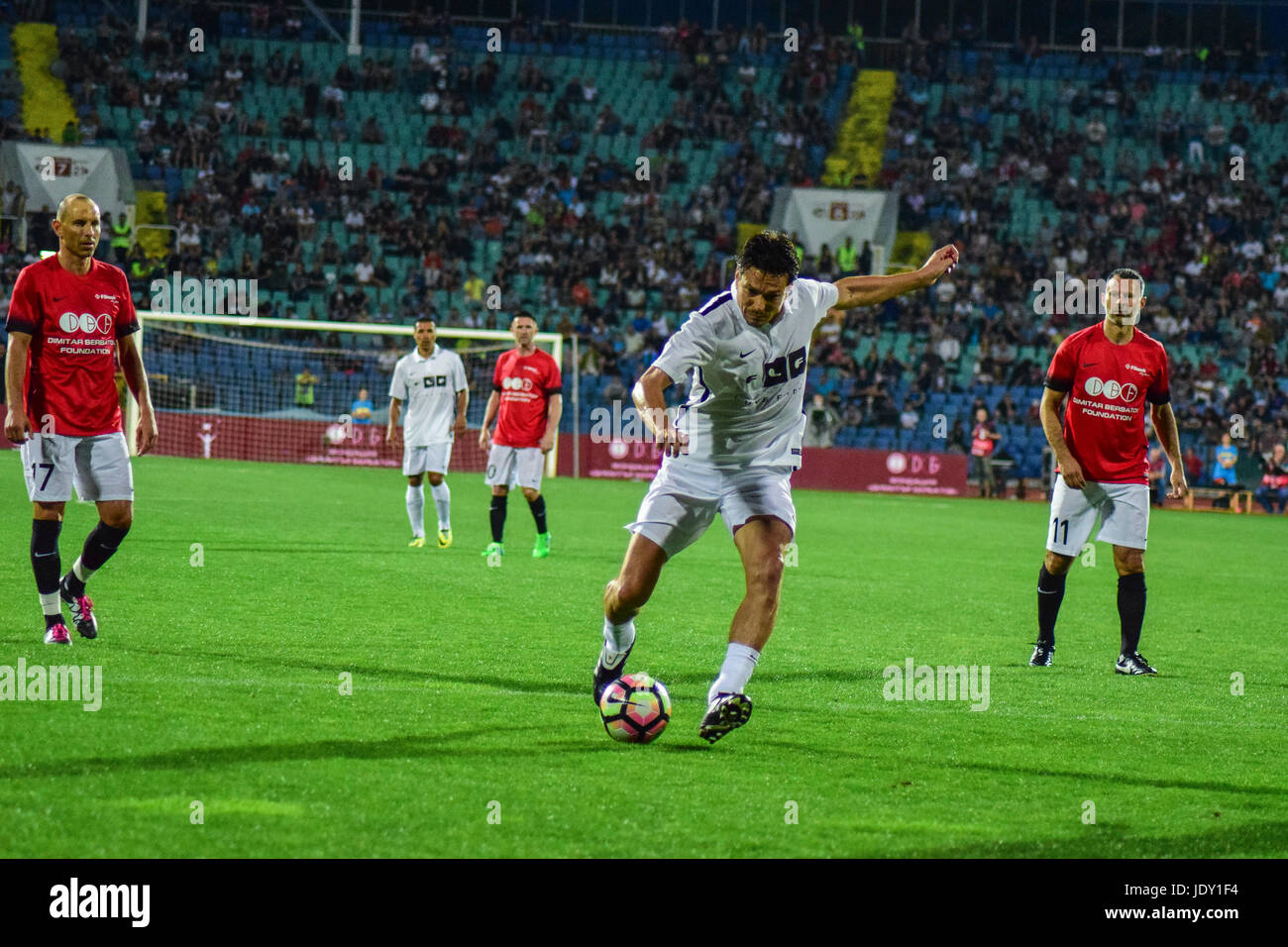 Liebe Spiel Dimitar Berbatov Fondation und Luis Figo Foundation Stockfoto