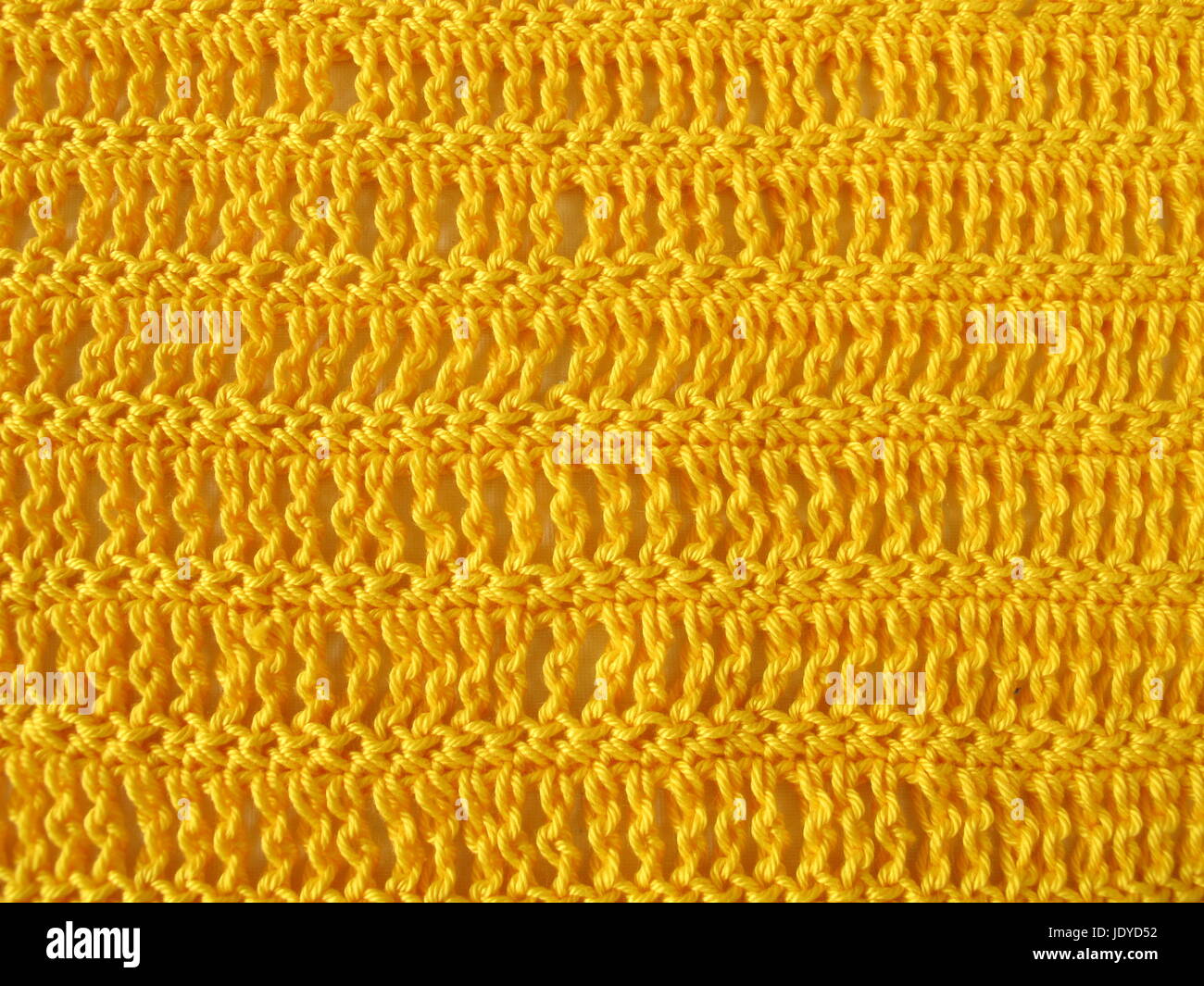 Häkeln von triple Stangen und Feste in Gelb aus Gewirken Stockfotografie -  Alamy