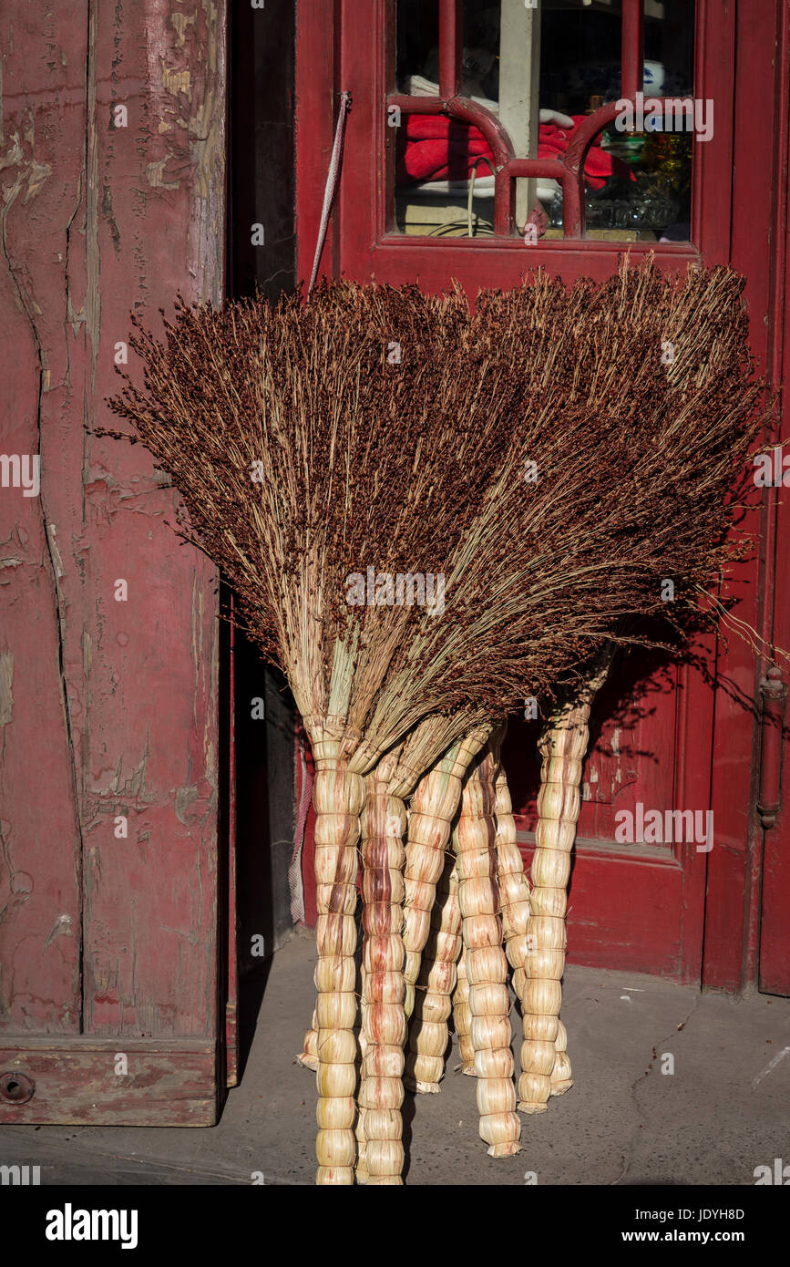 Neue traditionelle Besen, Pingyao, Shanxi Provinz, China Stockfoto