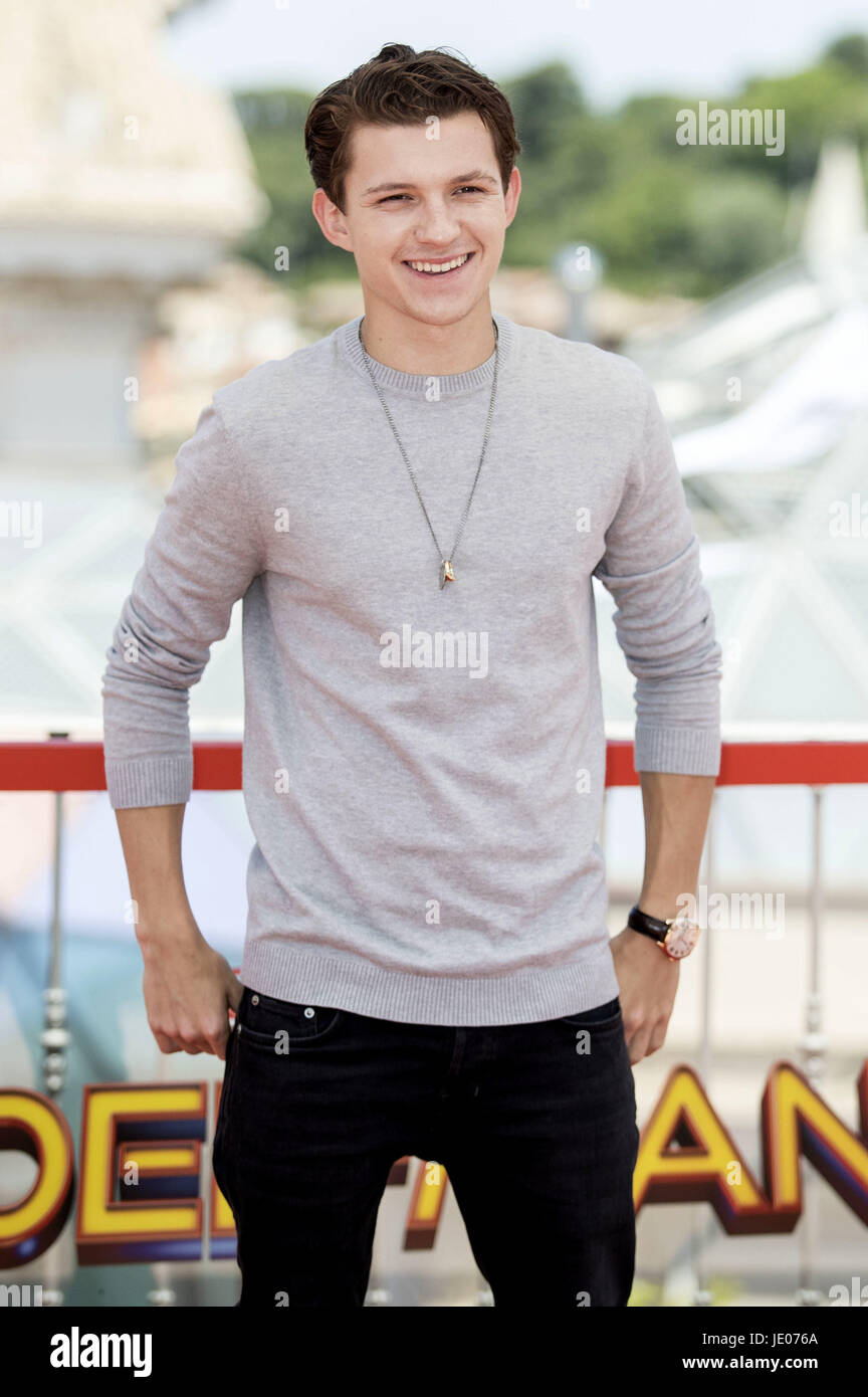 Rom Italien 20 Juni 2017 Tom Holland Besucht Die Spiderman Homecoming Photocall In Zuma Restaurant Am 20 Juni 2017 In Rom Italien Verwendung Weltweit Picture Alliance Credit Dpa Alamy Live Nachrichten Stockfotografie Alamy