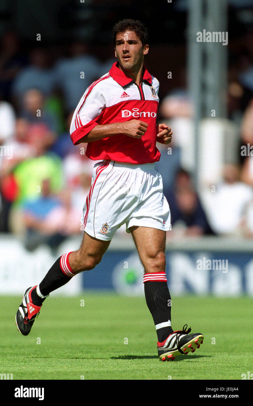 KARL-HEINZ RIEDLE FULHAM FC LONDON ENGLAND 22. Juli 2000 Stockfoto