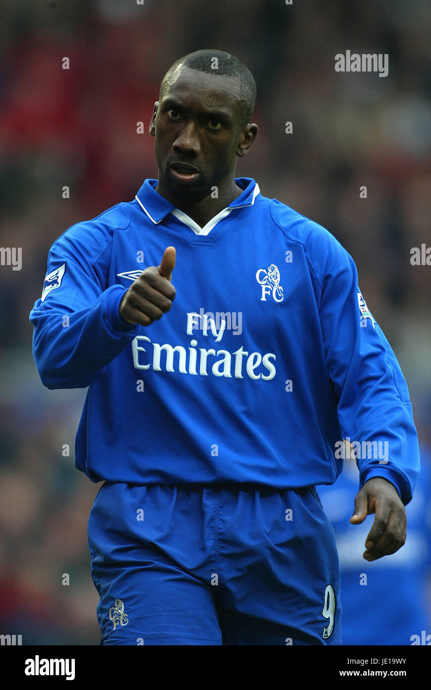 JIMMY FLOYD HASSELBAINK CHELSEA FC Anfield Road LIVERPOOL 24. März 2002  Stockfotografie - Alamy