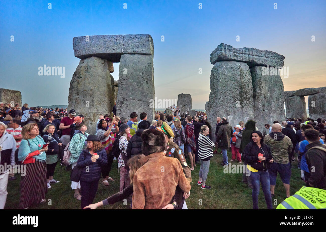 Stonehenge Sommersonnenwende Tour Sunrise 21. Juni 2027 Stockfoto