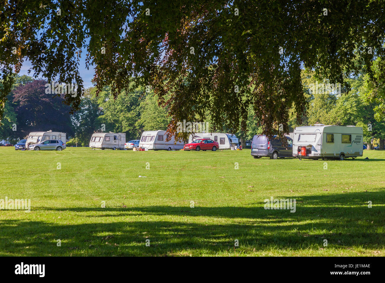 Gypies lagerten illegal auf Abington Park, Northampton, Großbritannien Stockfoto