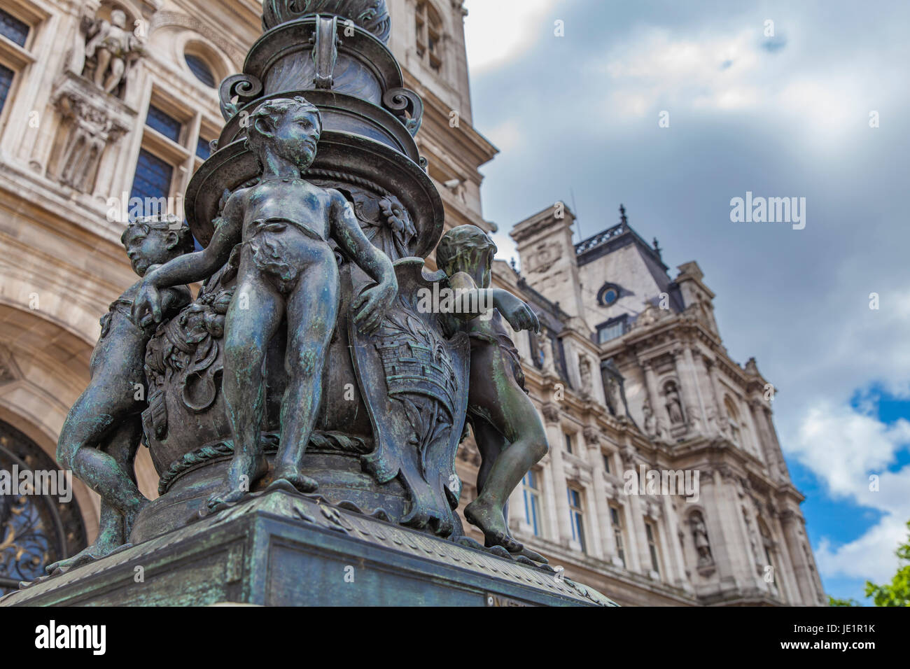 Detail der dekorative Laterne vor Hotel de Ville (Rathaus) in Paris, Frankreich Stockfoto