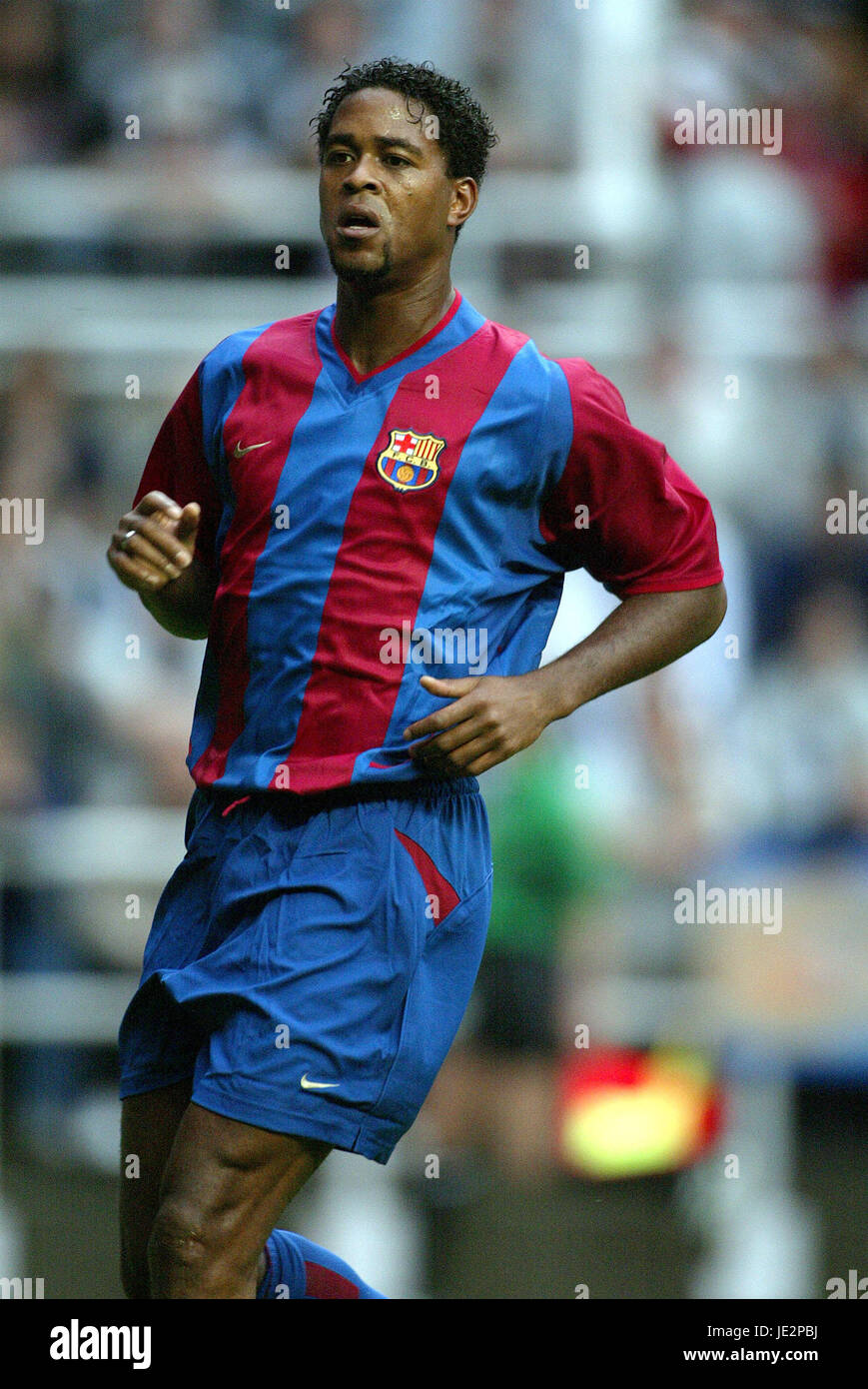 Maillot Domicile FC Barcelone 2001/2002 Signé Patrick Kluivert #9 Taille XL Nike