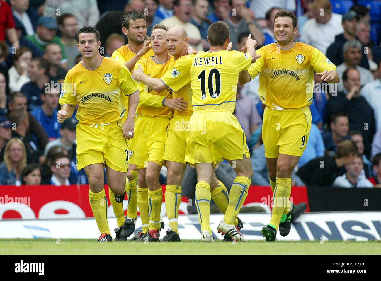 BOWYER & TEM Kumpels feiern LEEDS UNITED FC ST ANDREWS BIRMINGHAM 31. August 2002 Stockfoto