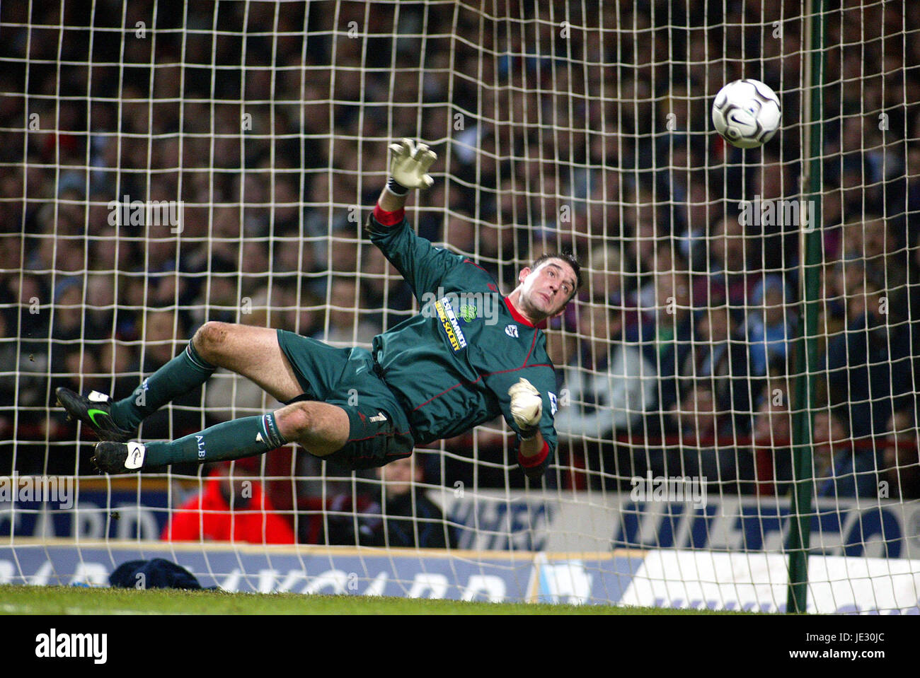 RUSSELL HOULT WEST BROMWICH ALBION FC VILLENPARK BIRMINGHAM 14. Dezember 2002 Stockfoto