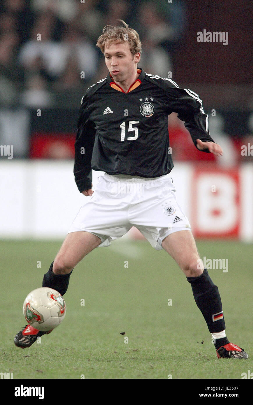 ANDREAS HINKEL Deutschland & VFB STUTTGART GELSENKIRCHEN Deutschland 15. November 2003 Stockfoto