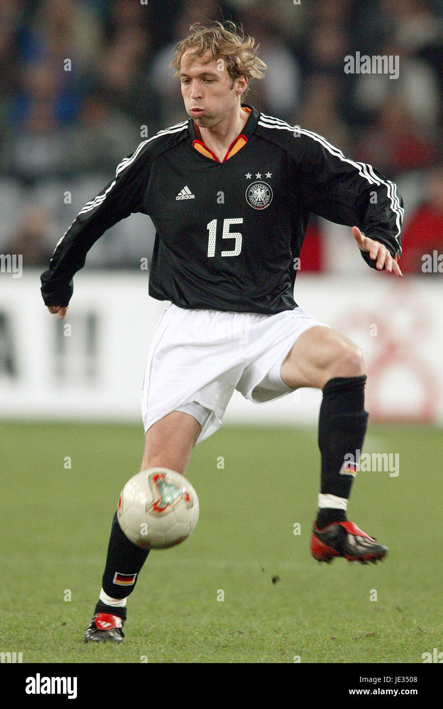 ANDREAS HINKEL Deutschland & VFB STUTTGART GELSENKIRCHEN Deutschland 15. November 2003 Stockfoto