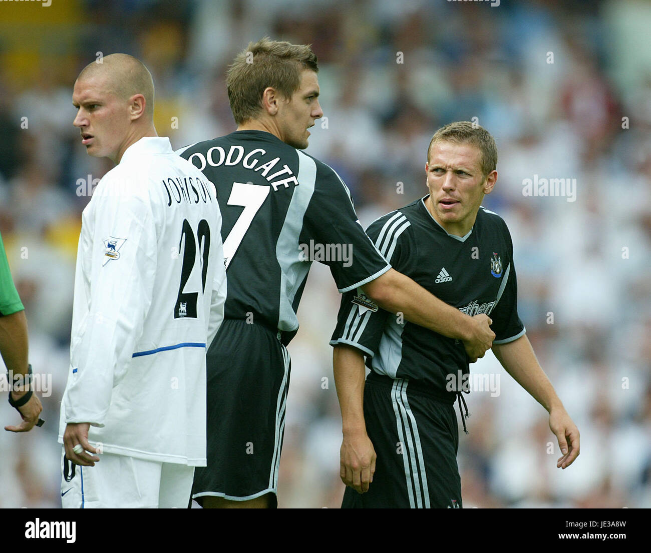 CRAIG BELLAMY & SETH JOHNSON LEEDS UTD V NEWCASTLE UTD ELLAND ROAD LEEDS ENGLAND 17. August 2003 Stockfoto