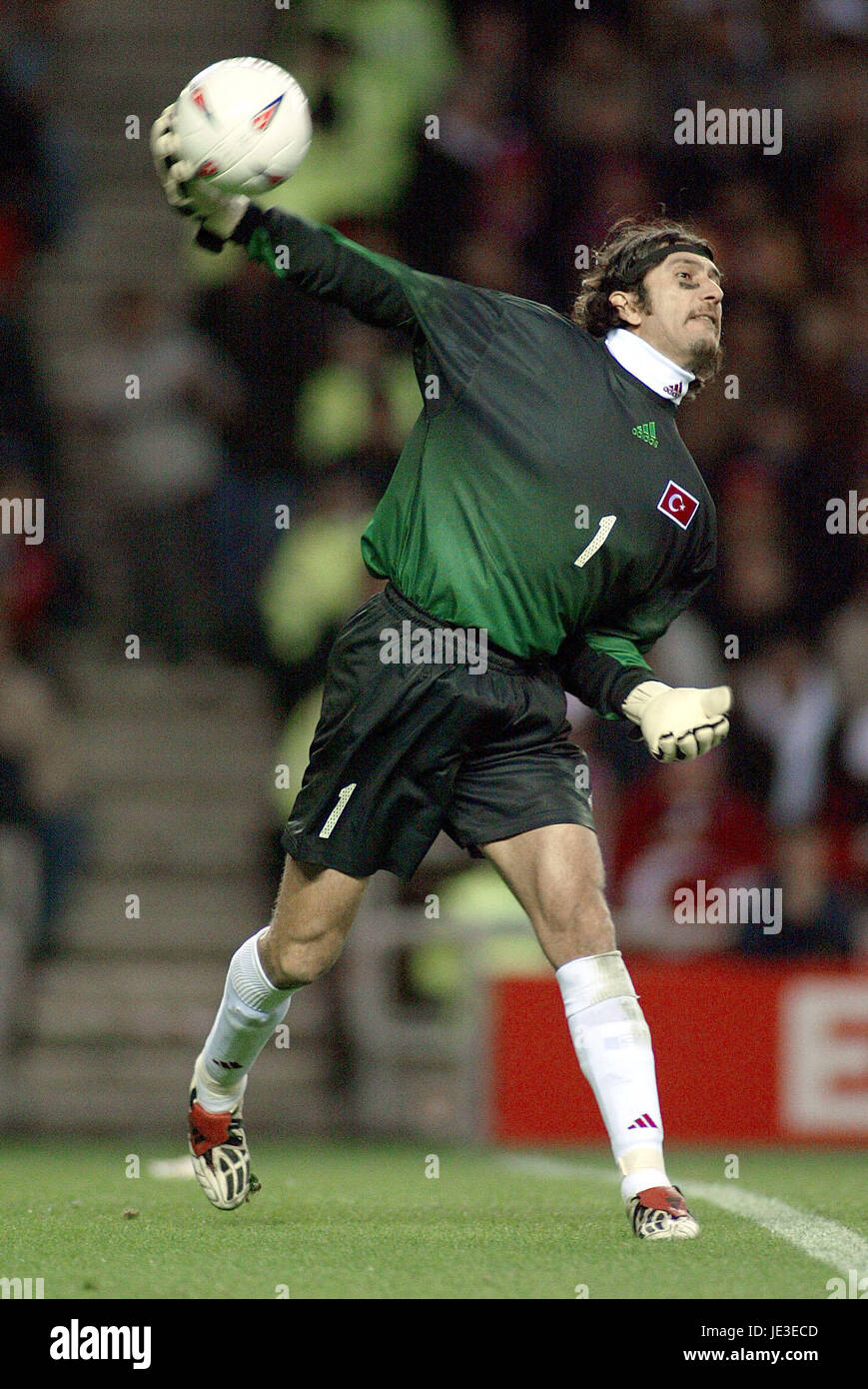 RÜSTÜ RECBER Türkei & FENERBAHCE SK das Stadion des leichten SUNDERLAND 2. April 2003 Stockfoto