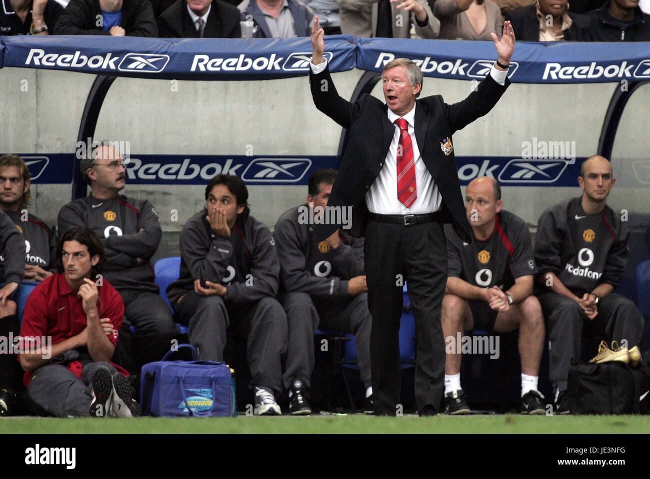 ALEX FERGUSON MANCHESTER UNITED FC MANAGER REEBOK STADIUM BOLTON ENGLAND 11. September 2004 Stockfoto