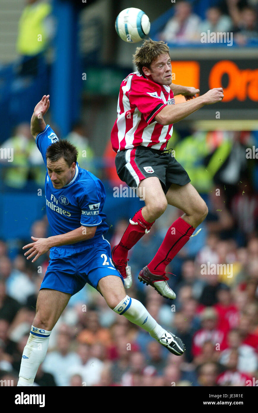 JAMES BEATTIE & JOHN TERRY CHELSEA V SOUTHAMPTON STAMFORD BRIDGE CHELSEA LONDON ENGLAND 28. August 2004 Stockfoto