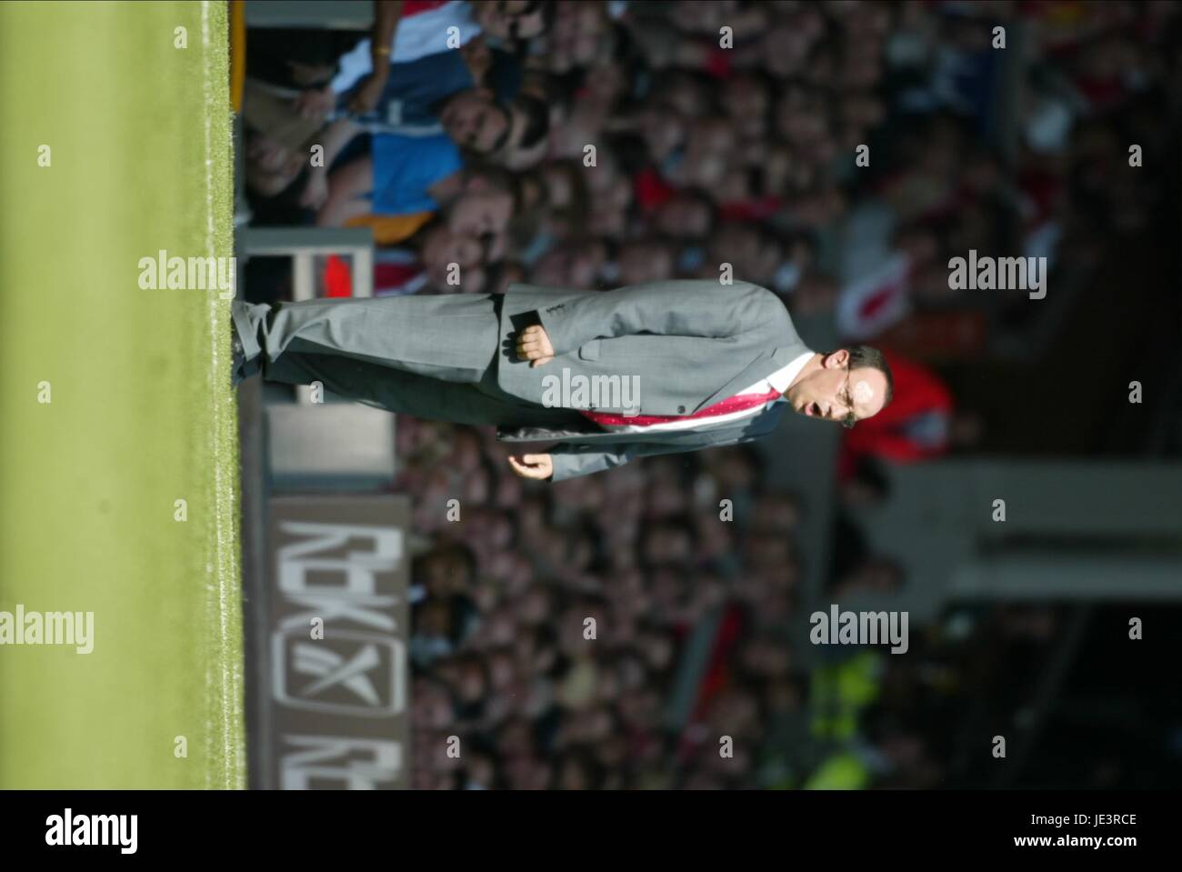 RAFA BENITEZ RAFAEL BENITEZ LIVERPOOL MANAGER LIVERPOOL FC MANAGER Anfield Road LIVERPOOL ENGLAND 21. August 2004 Stockfoto