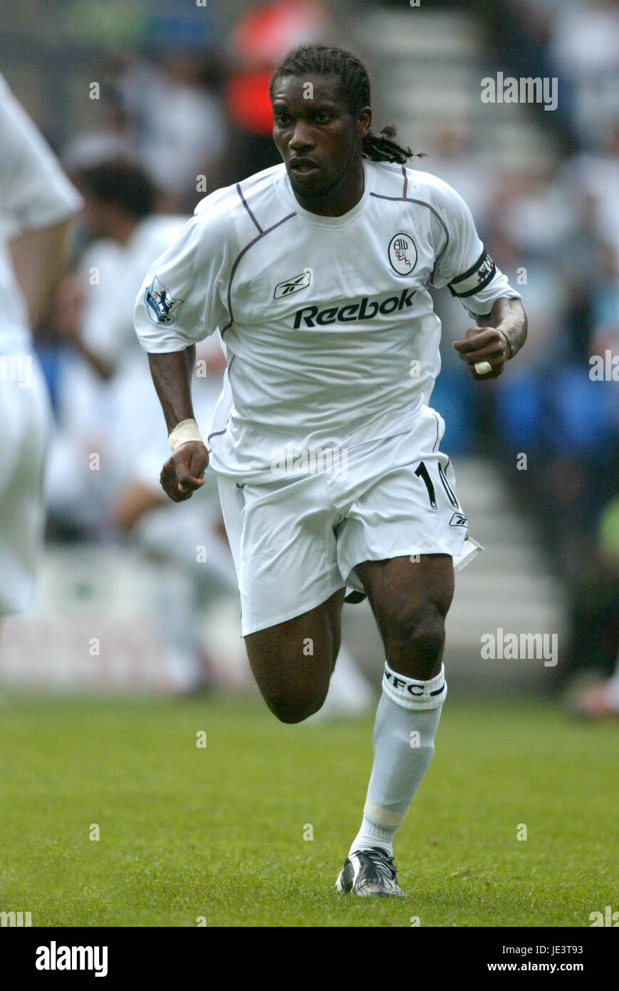 Jay Jay Okocha Bolton Wanderers Fc Reebok Stadium Bolton England 14 August 04 Stockfotografie Alamy