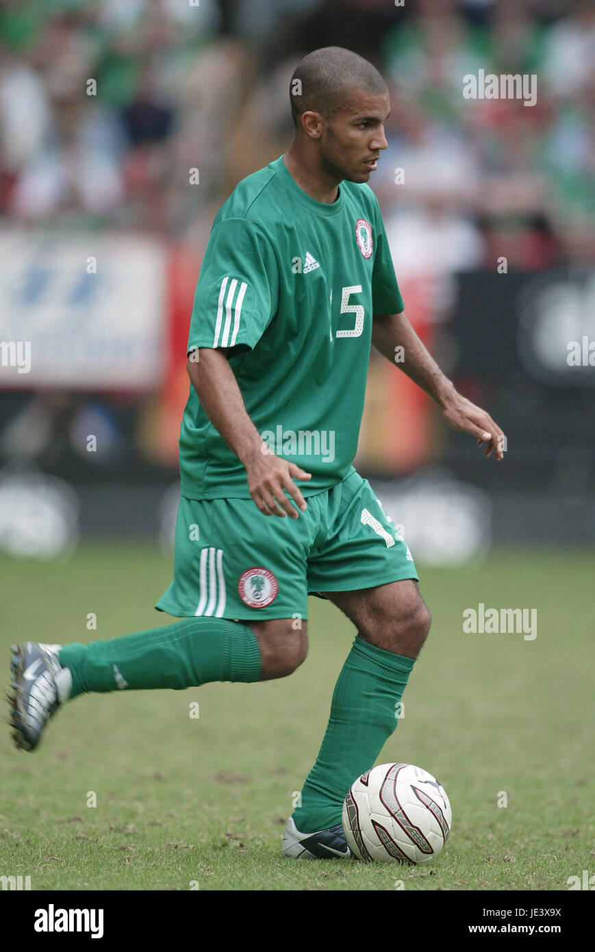 GEORGE ABBEY NIGERIA Tal CHARLTON ENGLAND 29. Mai 2004 Stockfoto