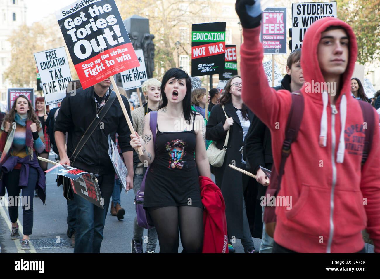 London, UK. 19. November 2016. Studenten protestieren gegen Gebühren und Schnitten und Schulden im Zentrum von London. Stockfoto