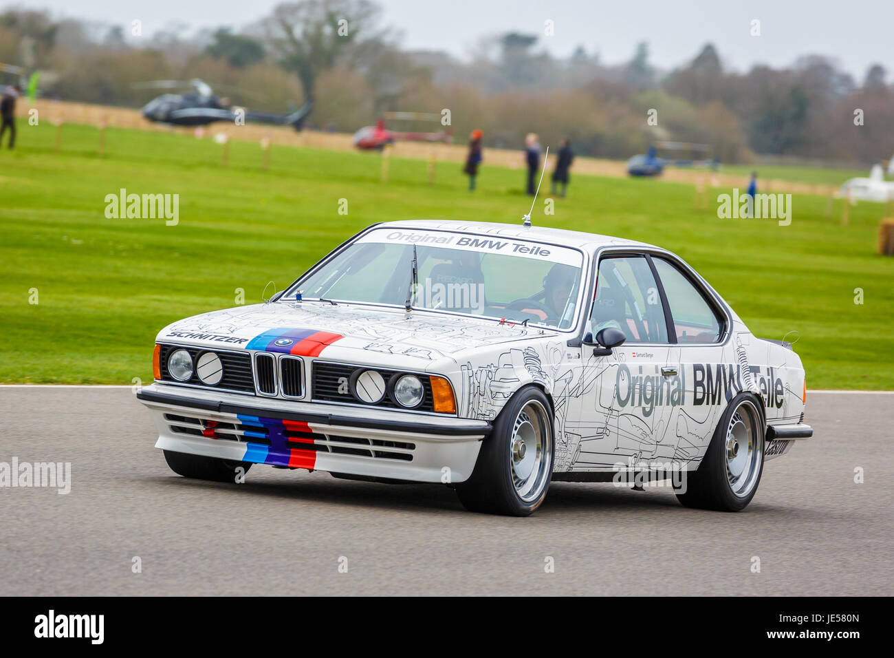 1983-BMW 635 CSi Gruppe ein Tourenwagen mit Fahrer Gerhard BergerGoodwood GRRC 75. Mitgliederversammlung, Sussex, UK. Stockfoto
