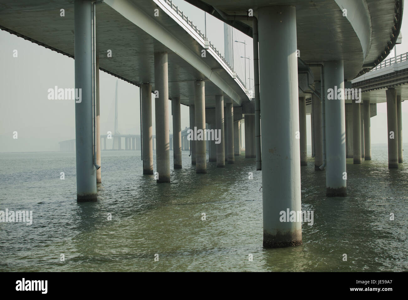 Shenzhen Bucht Brücke, Hong Kong SAR mit dem chinesischen Festland, Stadt Shenzhen, Provinz Guangdong, Volksrepublik China; Stockfoto