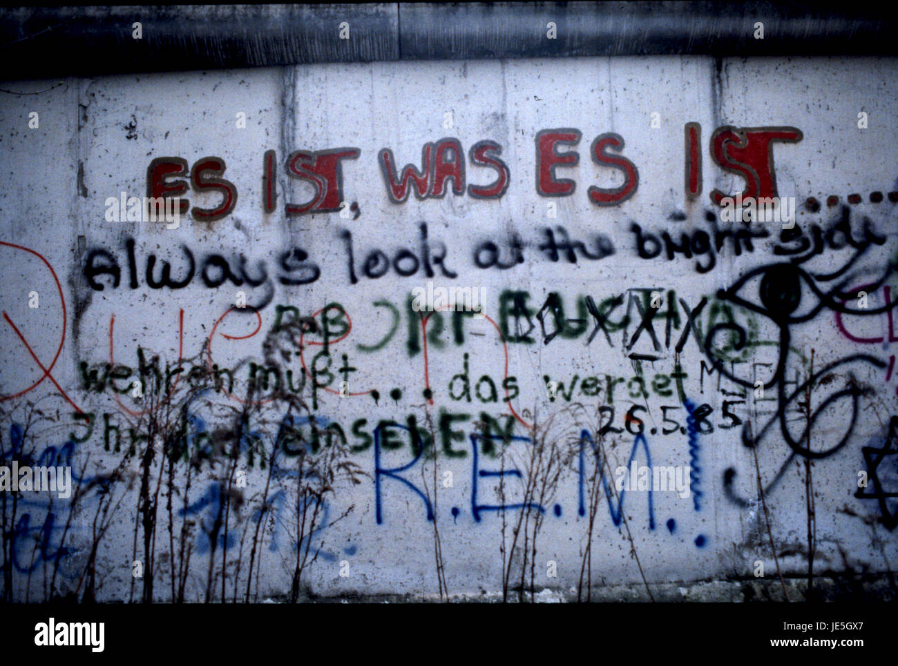 Graffiti auf der Berliner Mauer 1987 Nahaufnahme Stockfoto