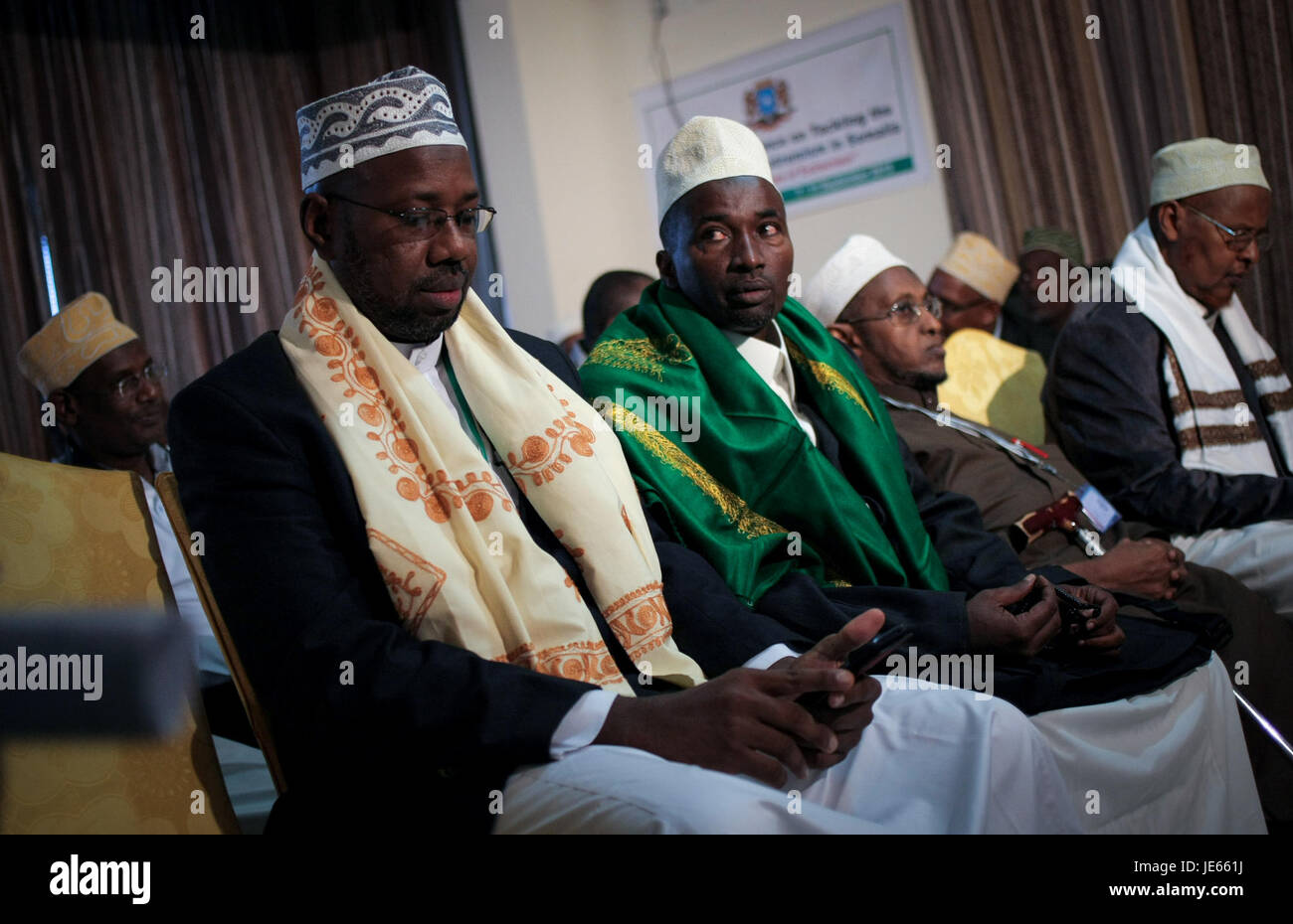 Die Extremismus-Konferenz am 7. September 2013 befasste sich mit globalen Bedrohungen durch den Extremismus. Die Veranstaltung beinhaltete Diskussionen über Strategien zur Terrorismusbekämpfung, internationale Zusammenarbeit und die Verhinderung von Radikalisierung. Sie brachte Experten, politische Entscheidungsträger und Befürworter aus mehreren Ländern zusammen, um Erkenntnisse über die Bekämpfung des Extremismus auszutauschen. Stockfoto