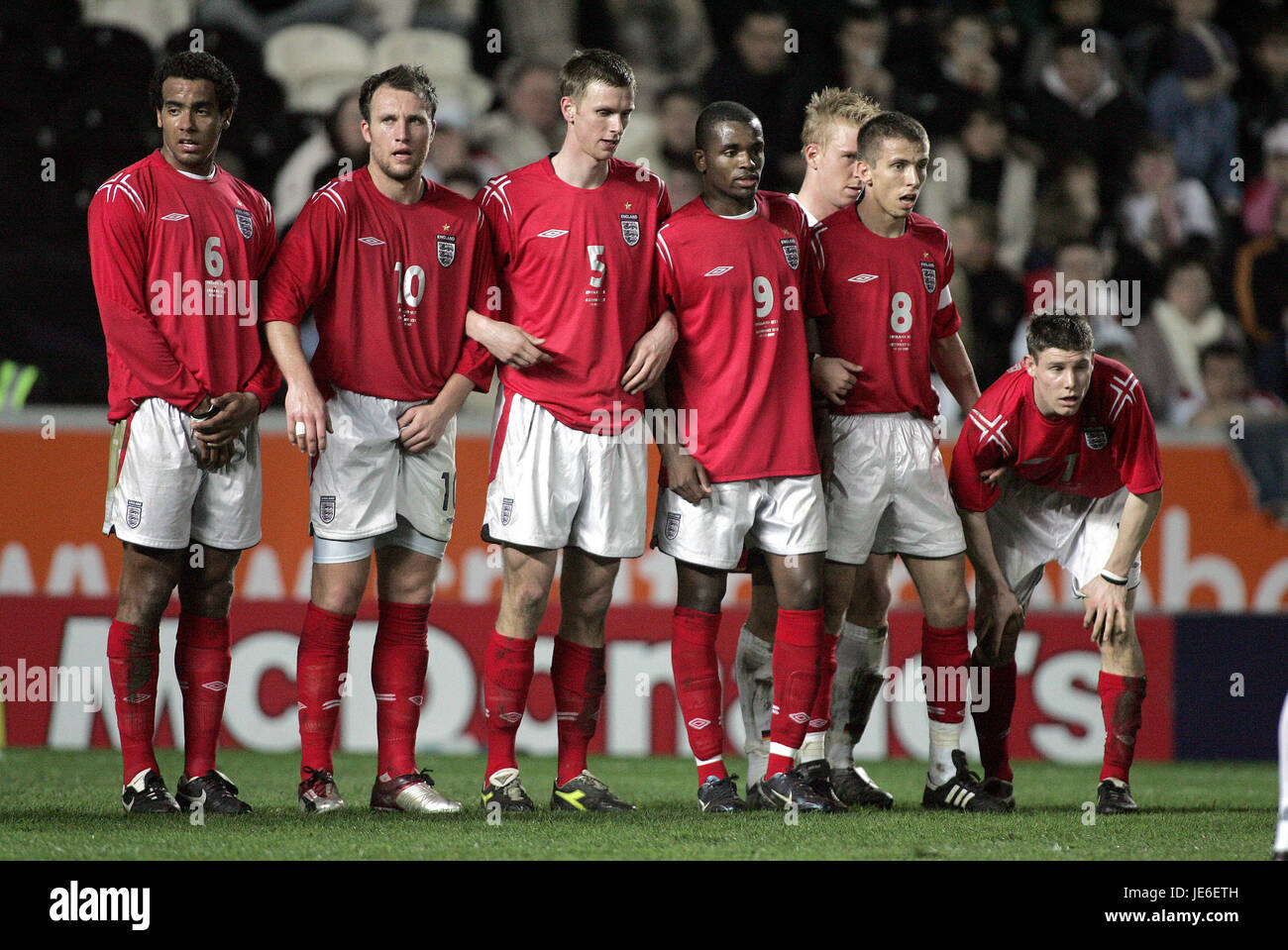 ENGLAND Wand ENGLAND U21 V Deutschland U21 Rumpf KC STADIUM 25. März 2005 Stockfoto