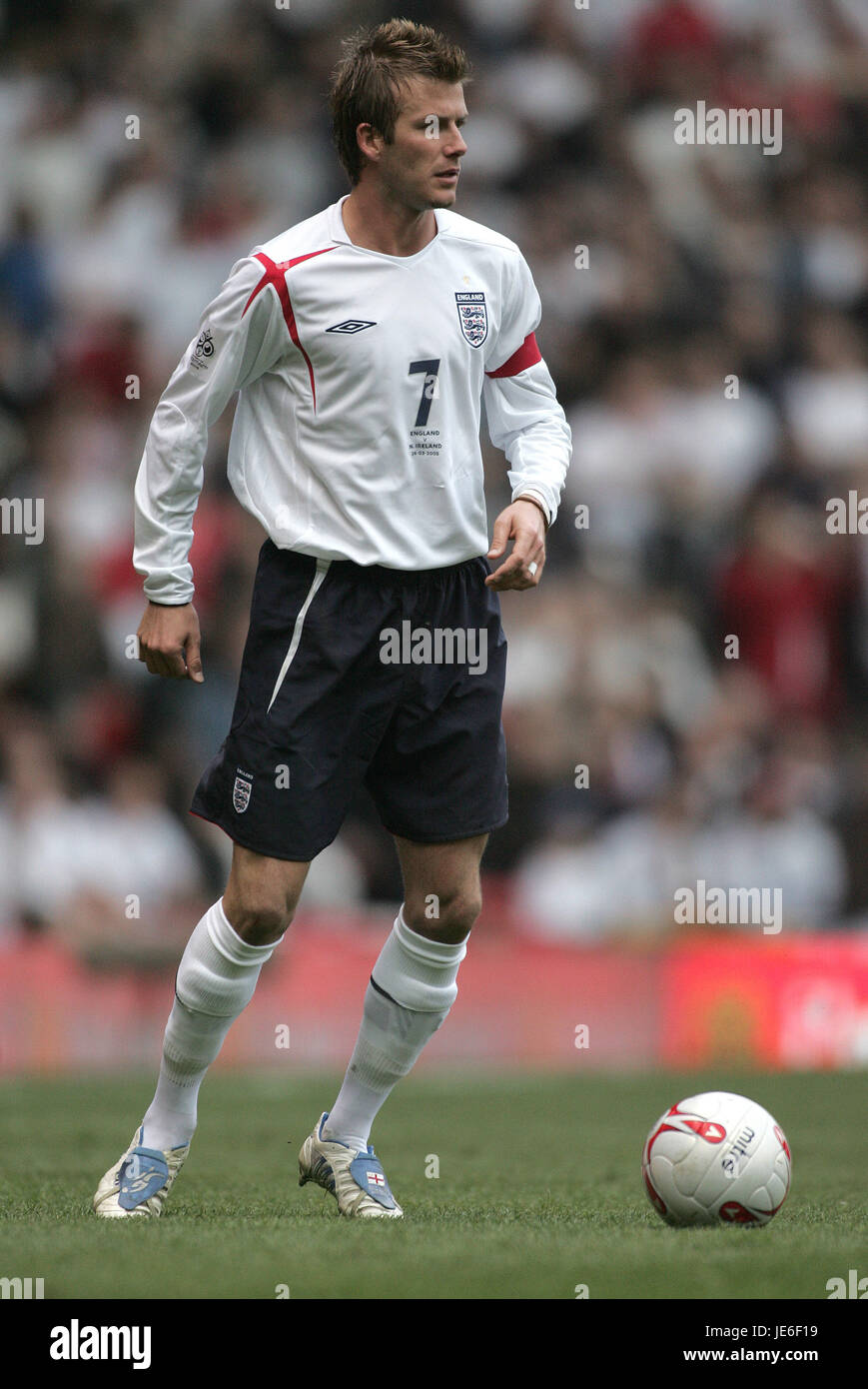 DAVID BECKHAM ENGLAND & REAL MADRID CF OLD TRAFFORD MANCHESTER ENGLAND 26. März 2005 Stockfoto