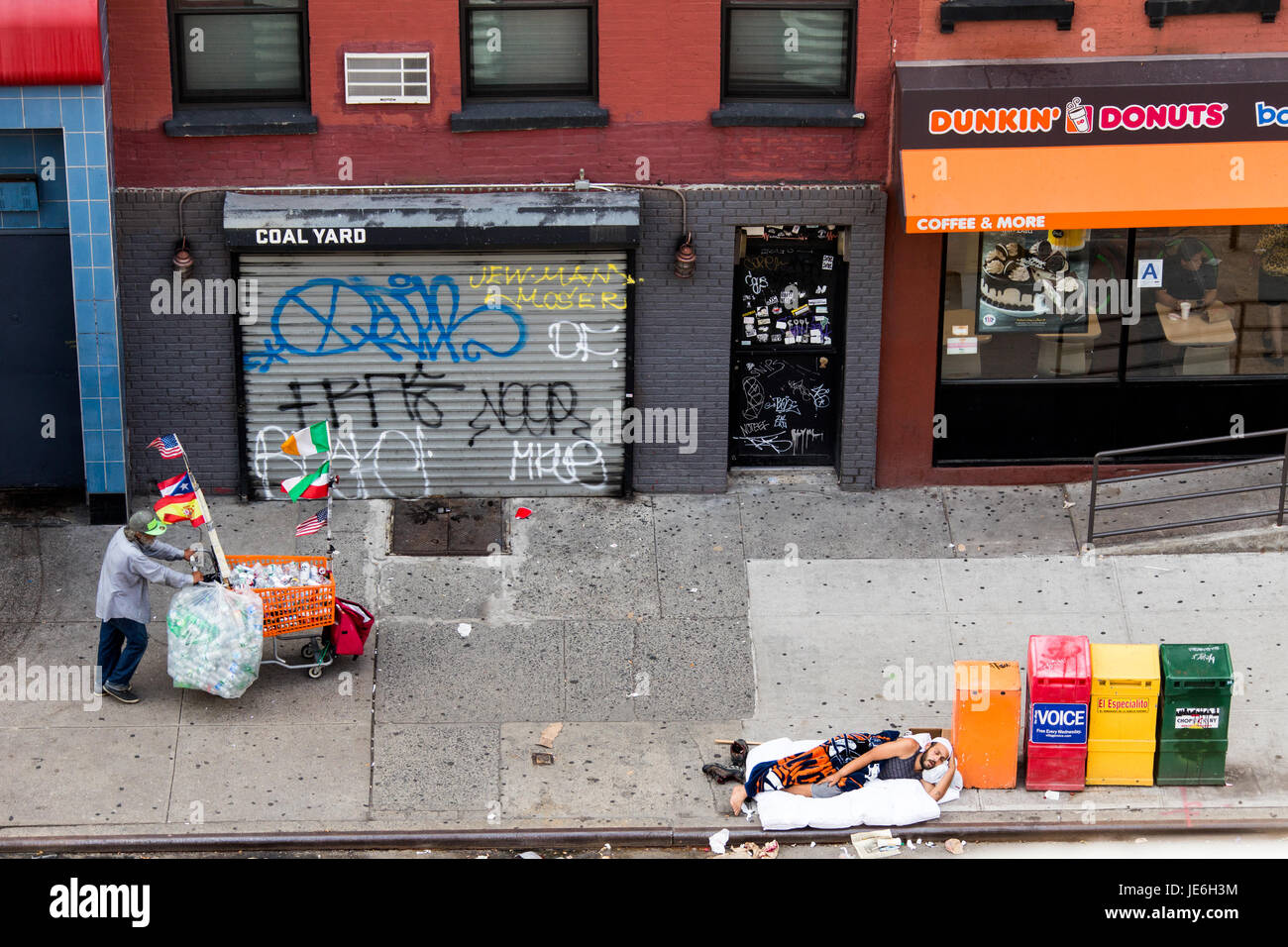 Obdachloser schlafen im East Village, Manhattan, New York City, USA Stockfoto
