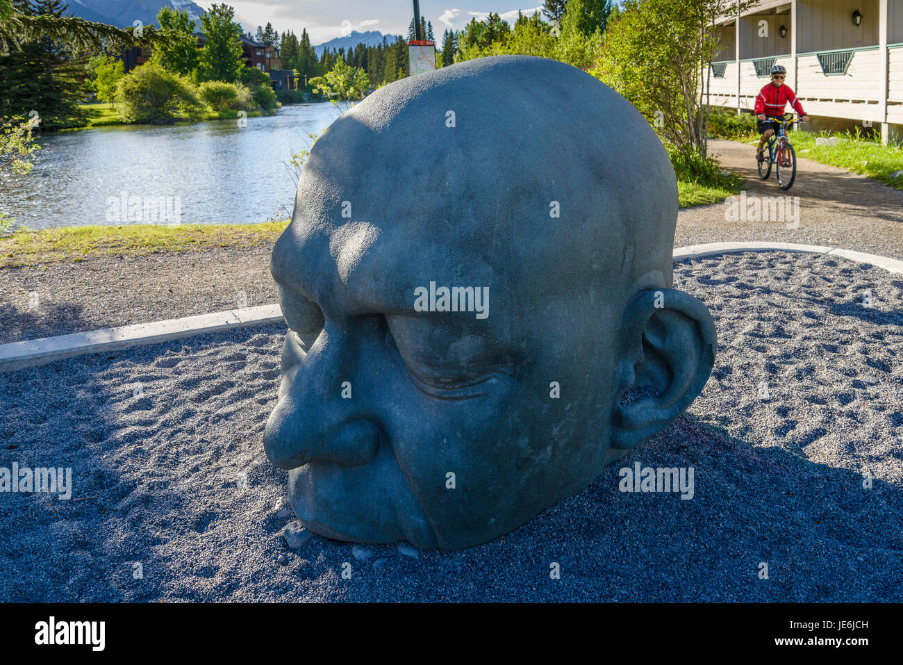 Großer Kopf Skulptur, Canmore, Alberta, Kanada Stockfoto