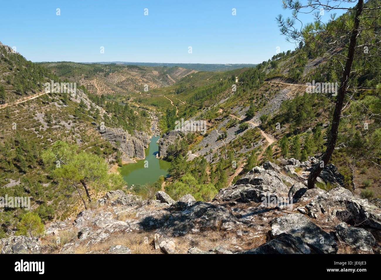 Portas de Almourao. Geopark Naturtejo, ein natürliches Schutzgebiet im Fluss Ocreza. Beira Baixa, Portugal Stockfoto