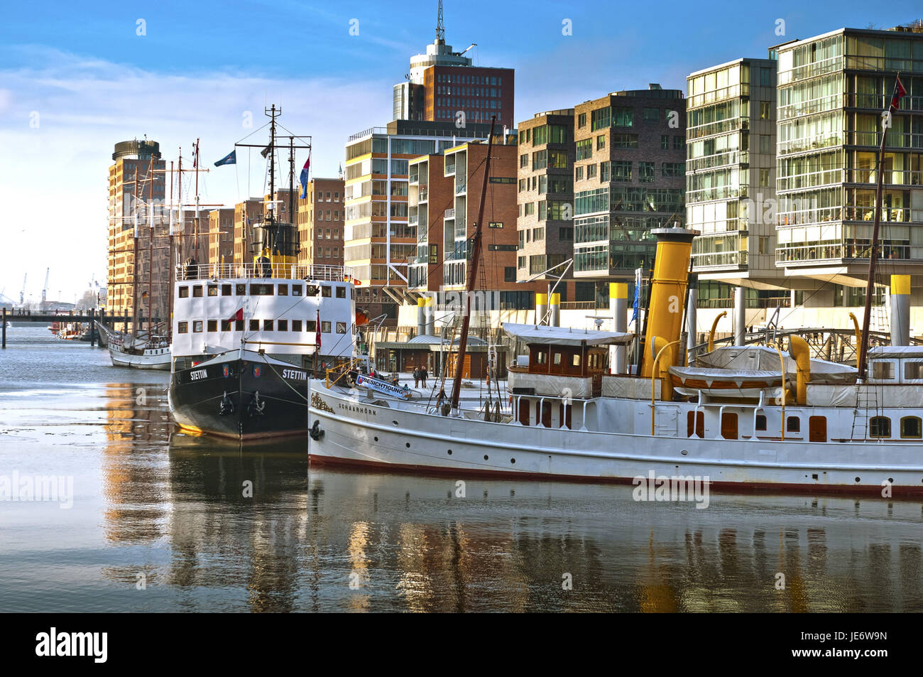 Deutschland, Hamburg, Hafen, Stadt, Sand Ziel Kai, Sand Ziel Hafen, Kai Dalmann, Architektur, historische Schiffe "Stettin" und "Schaarhörn" Stockfoto