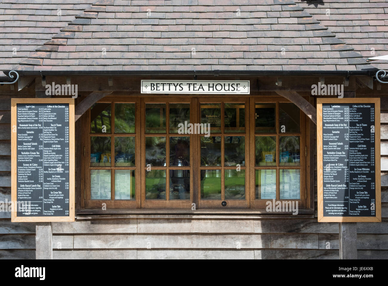 Bettys Tee Haus Kiosk in RHS Harlow Carr Gärten, Harrogate, England Stockfoto