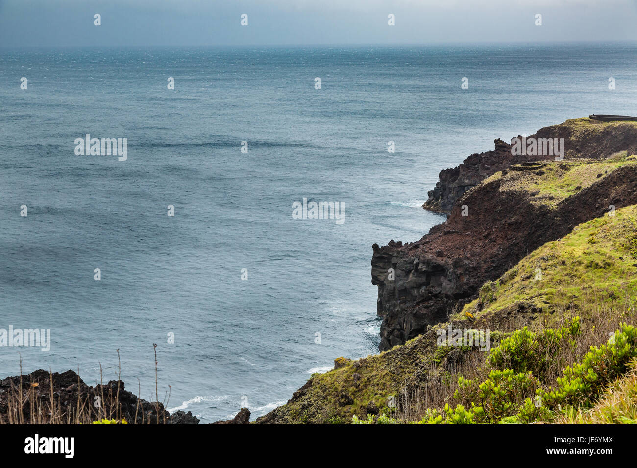 Norden von Sao Miguel Island, Atlantik. Die Insel Sao Miguel ist Teil des Azoren-Archipels, Portugal. Stockfoto