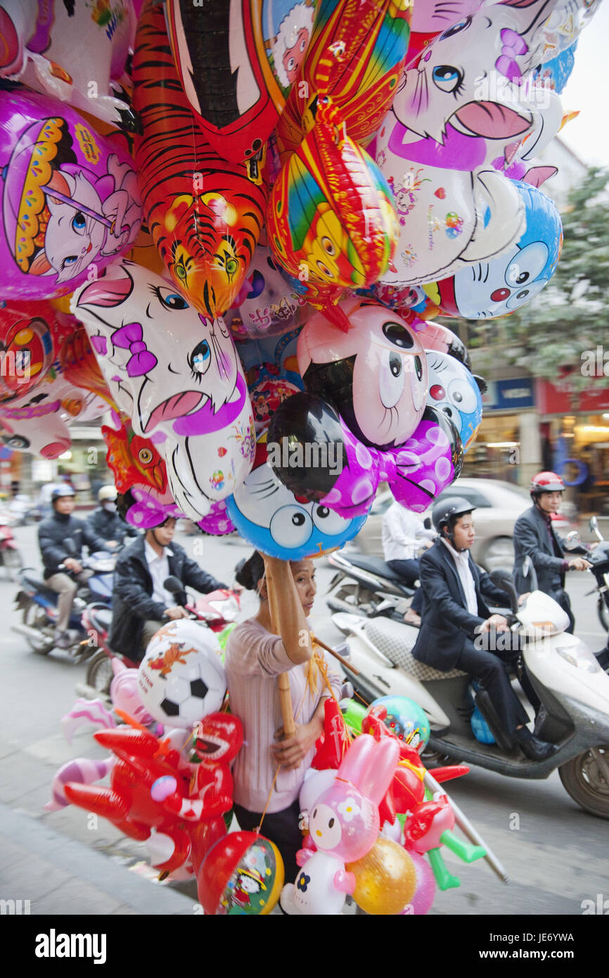 Vietnam, Hanoi, Ballon-Verkäufer, Straßenszene, Stockfoto