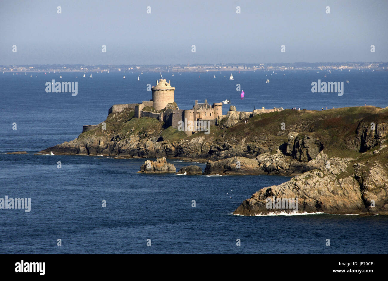 Europa, Frankreich, Bretagne, Cote D' Emeraude, Cap Frehel, Blick auf die Festung la Schlossbar, Stockfoto