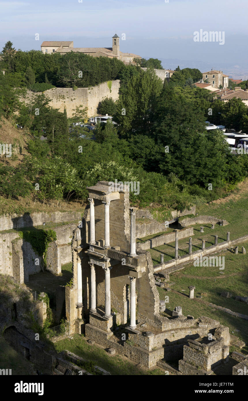 Italien, Toskana, Val di Cecina, Volterra, Blick auf die Ruinen des Amphitheaters, Stockfoto